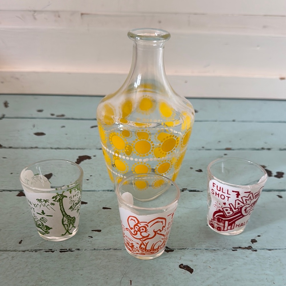 VINTAGE DrinkWare